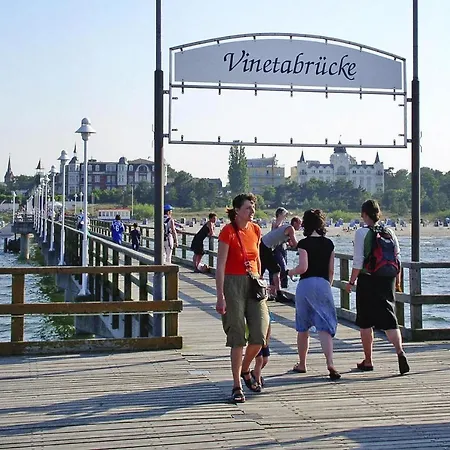Gemuetliches Ferienhaus In Zinnowitz, Ruhig Gelegen Casa de Férias