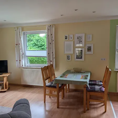 Gemuetliches Ferienhaus In Zinnowitz, Ruhig Gelegen